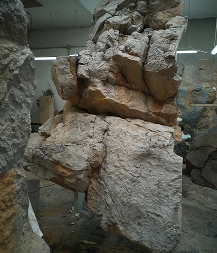 Pared de roca para tematización por Gruber y Gruber Creaciones