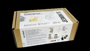 Resina acrílica: usos, vantagens e aplicações em cenografia e modelismo