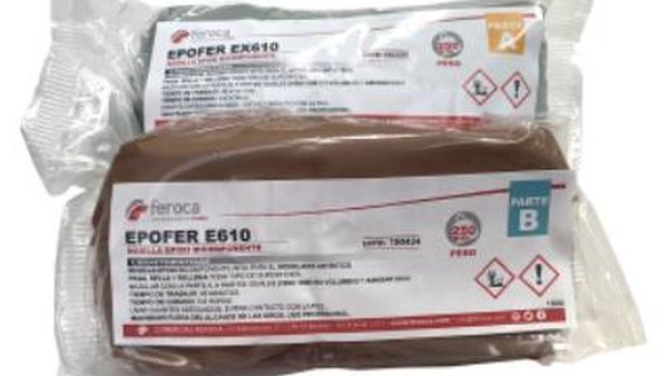 Cómo trabajar con masilla epoxi sobre cristal